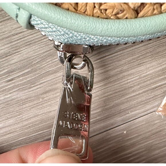 Steve Madden Bdaryll Crossbody / Shoulder bag - Frest Mint  with Round Tag Pouch - Picture 8 of 16